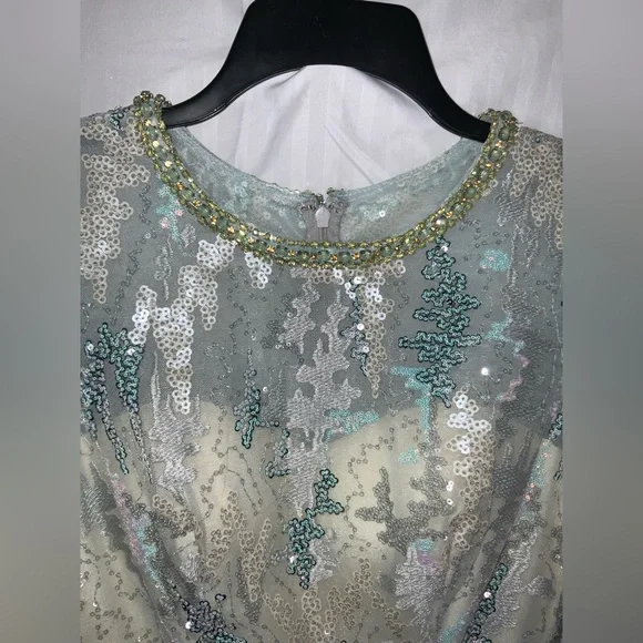 MAC DUGGAL Long Sleeve Sequin Gown - Picture 9 of 14